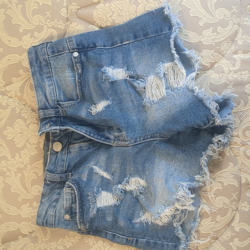 Kendall + Kylie Size 0 Distressed Shorts